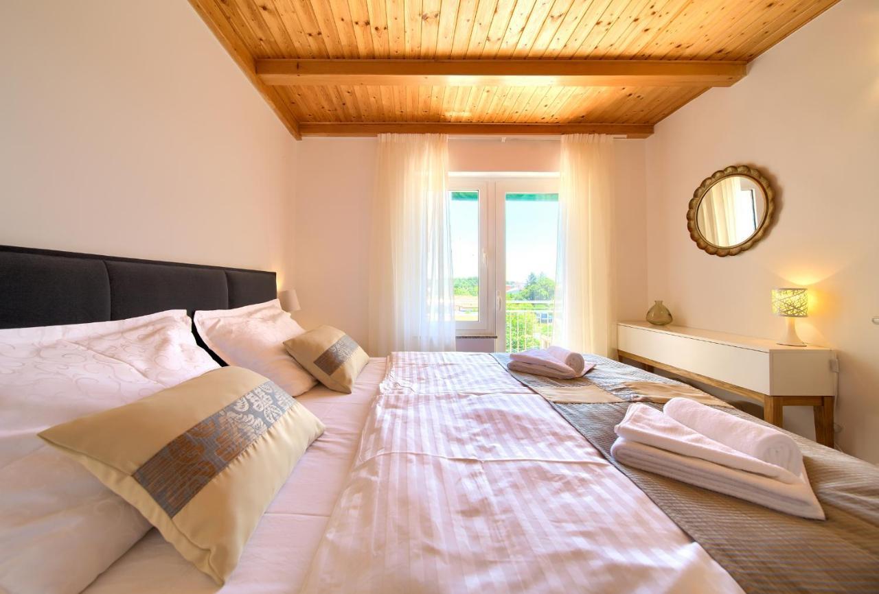 Apartments Adria Danka Krk Town Εξωτερικό φωτογραφία