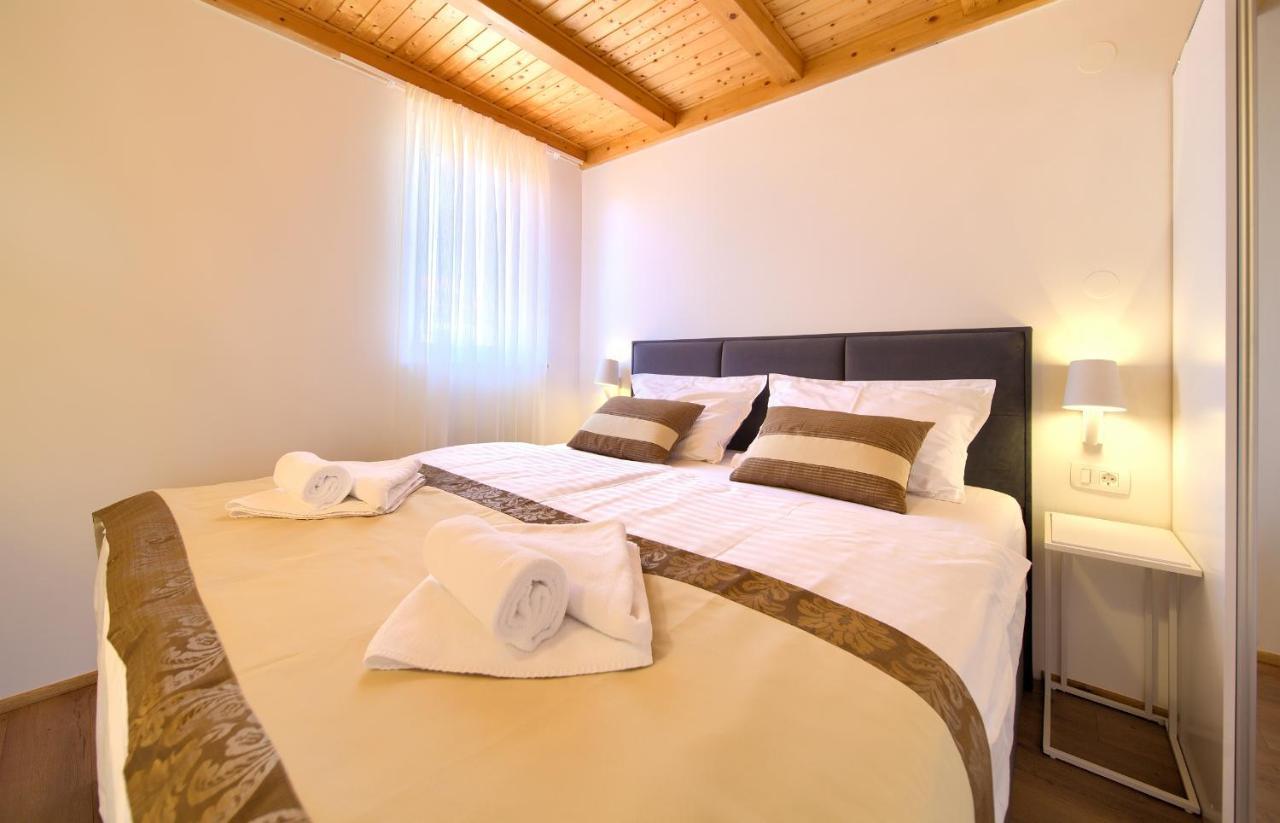 Apartments Adria Danka Krk Town Εξωτερικό φωτογραφία