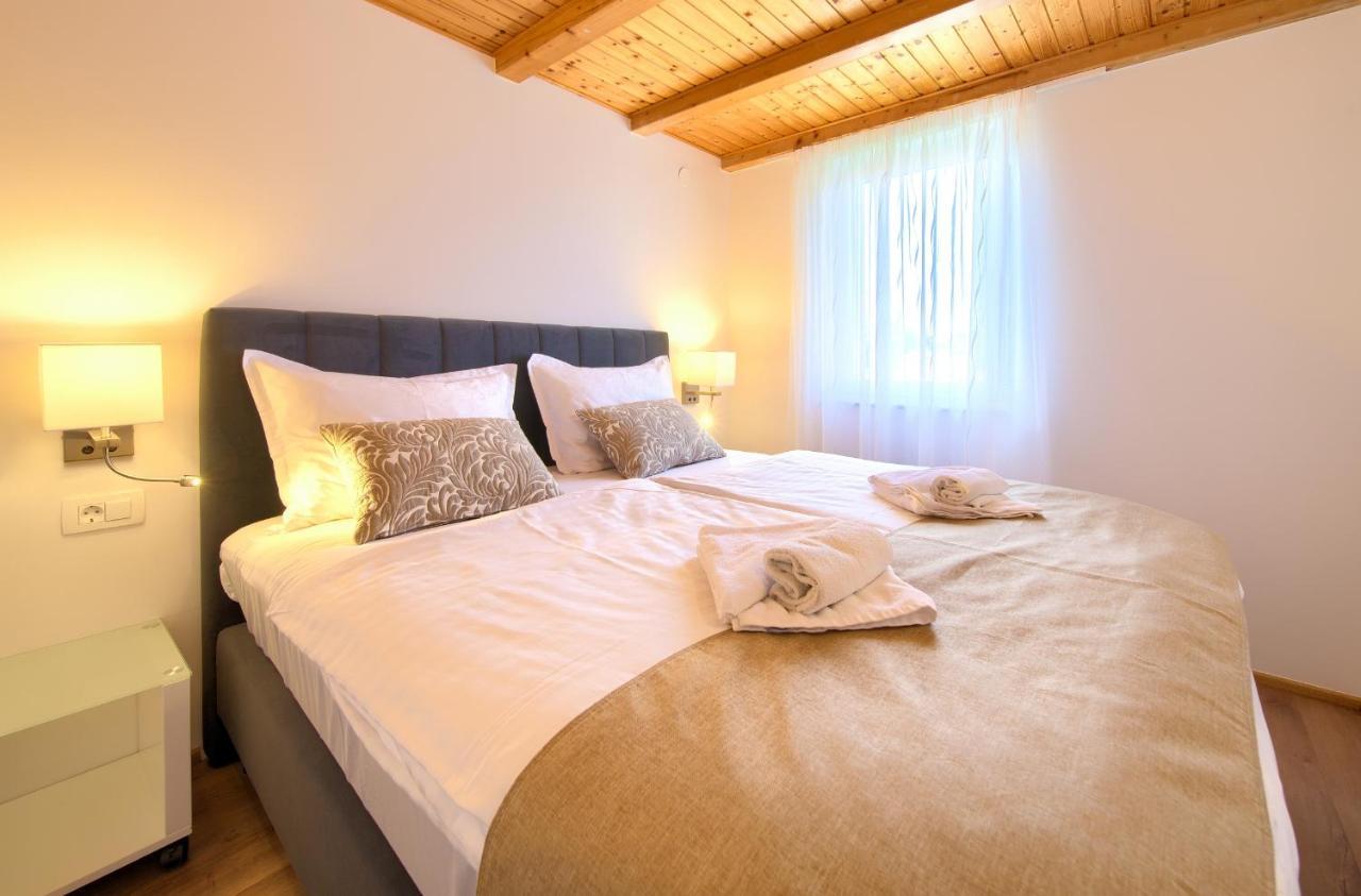 Apartments Adria Danka Krk Town Εξωτερικό φωτογραφία